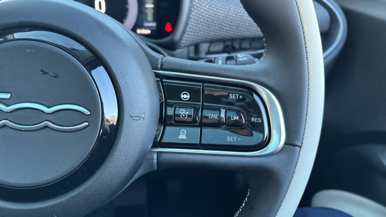 Fiat 500 87kW La Prima 42kWh 3dr Auto Electric Hatchback